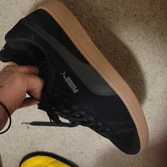 Pumas - Picture 2 of 3